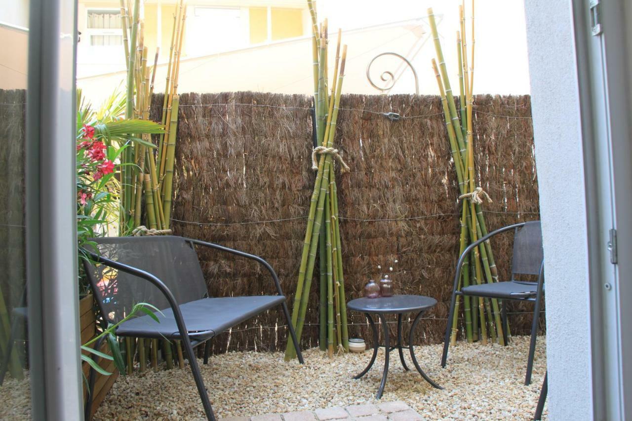 Le Logis Gout Apartment Carcassonne Exterior photo
